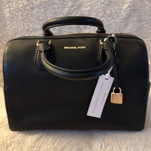 Michael Kors Mercer Medium Duffle Bag. New with tag.